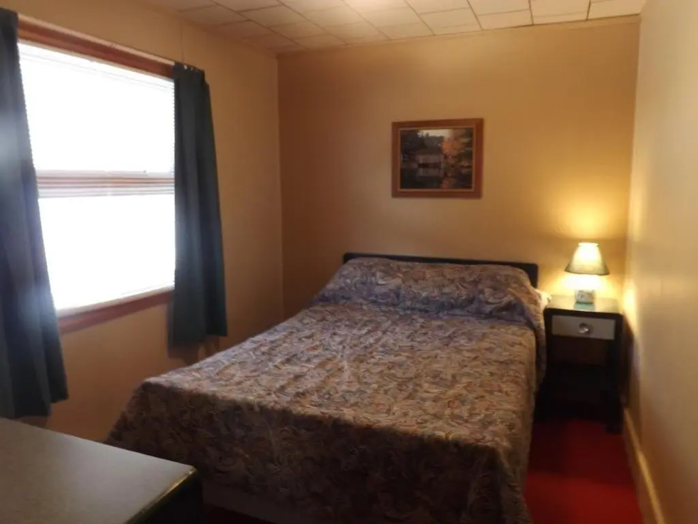 Boulders Lakefront Motel