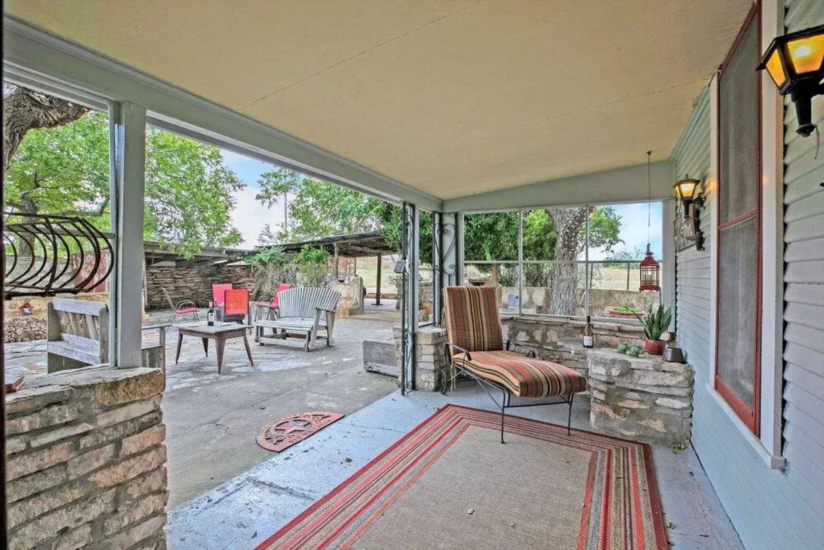 New! Stunning Historic Home Near Town With Bbq!