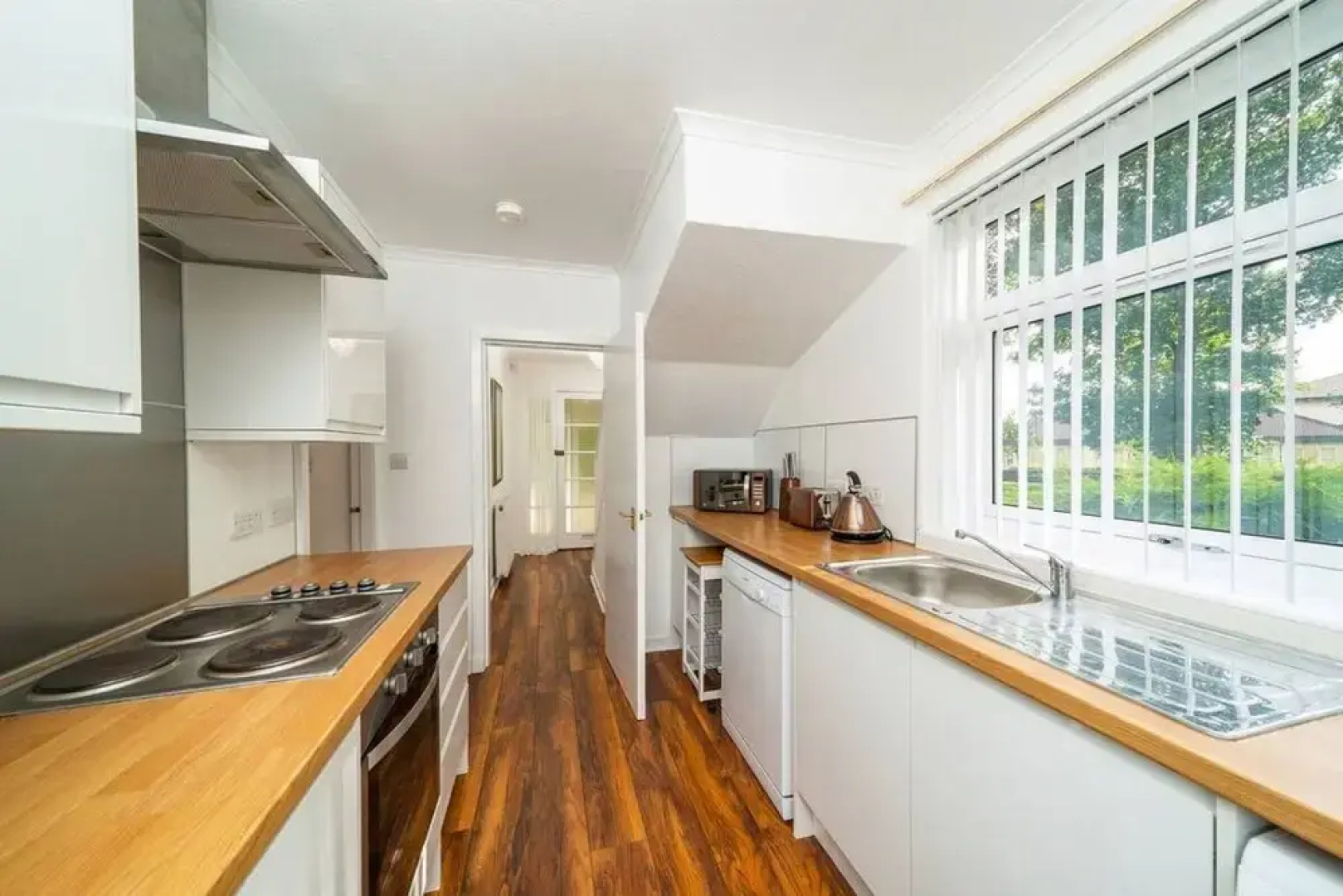 Jocks - Perfectly Placed Parklands Apartment
