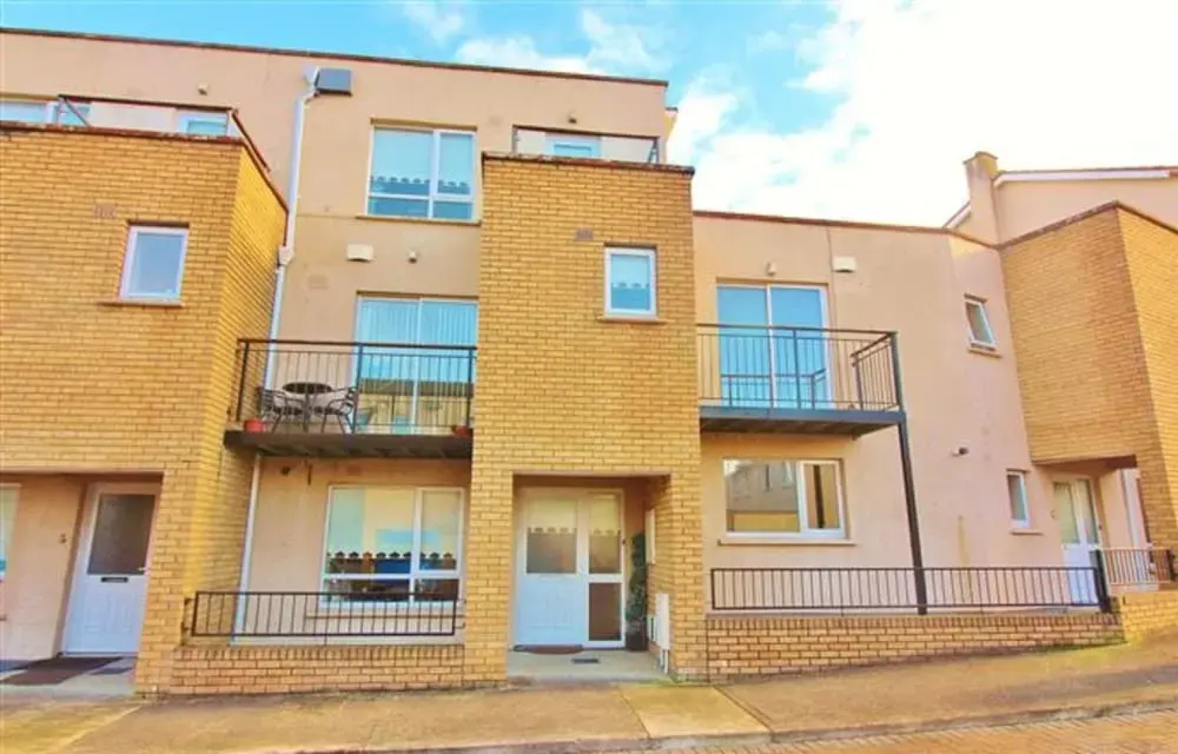 Saleem Holiday House