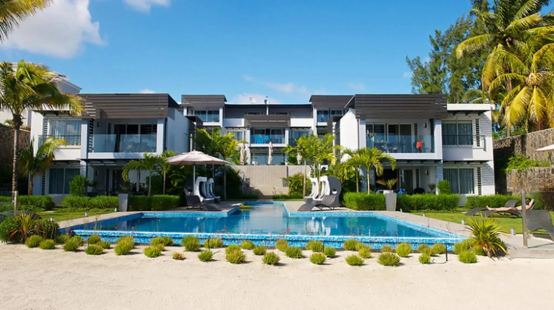 Plage Bleue Beachfront Apartments