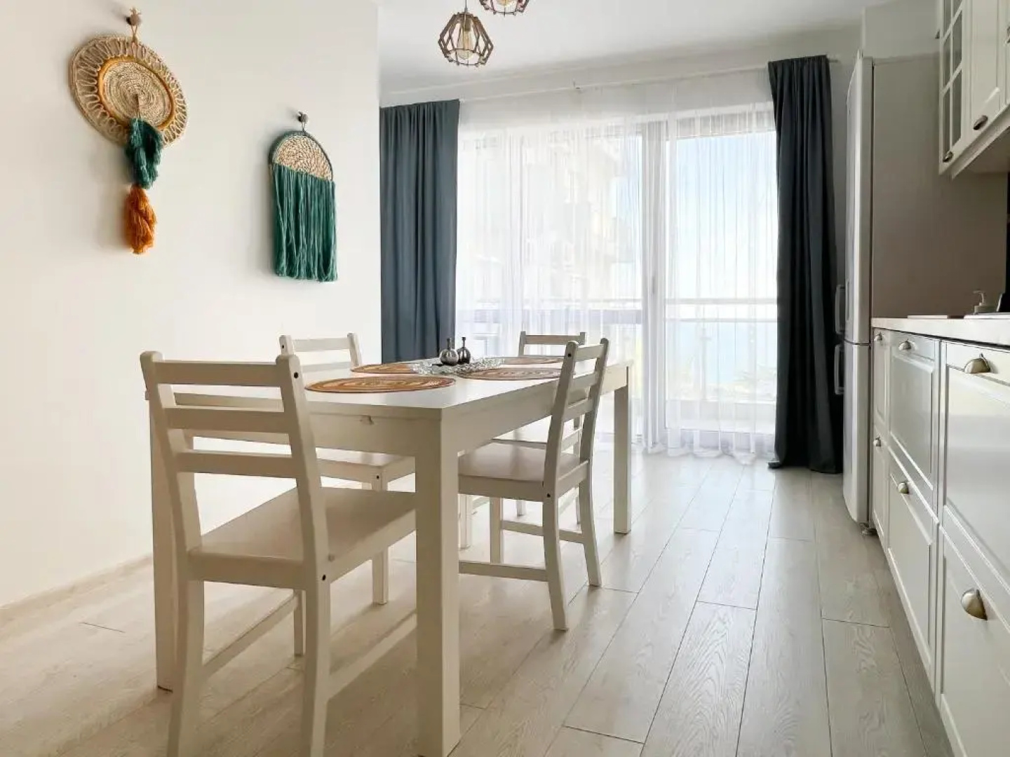 SeaView 3 Rooms Cozy Apartament