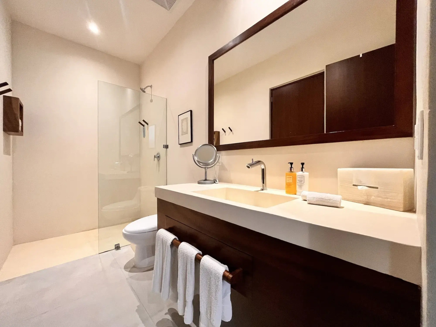 Marea Beachfront Villas