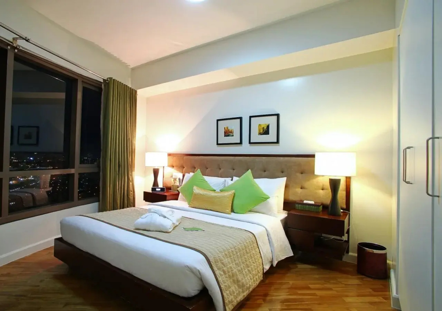 Joya Lofts and Towers - Extended Leasing Services