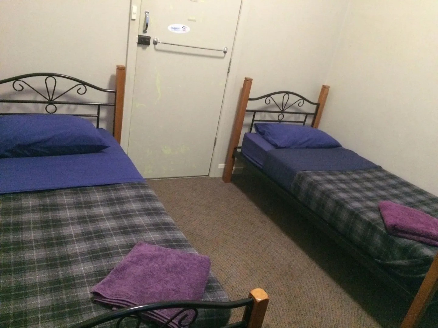 Coogee Beach House - Hostel