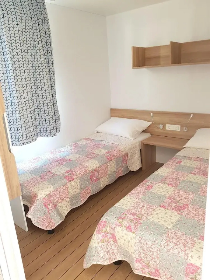 Bungalow With 2 Bedrooms in Živogošce, With Furnished Garden and Wifi