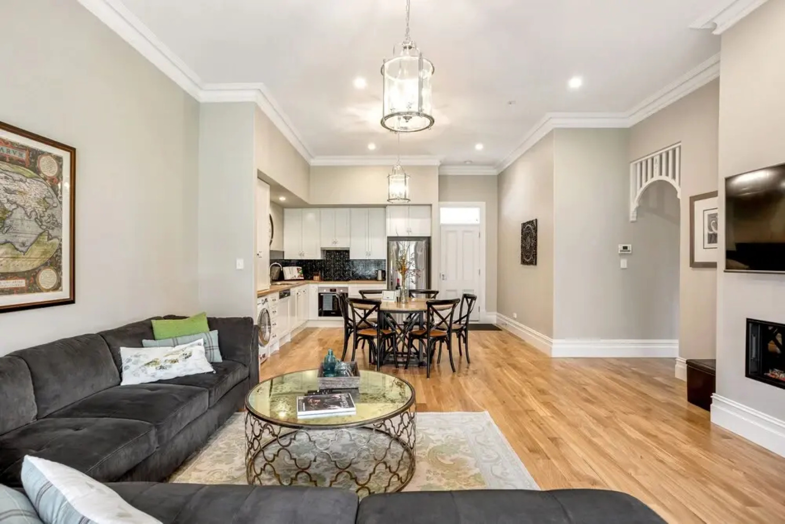 Grandview Accommodation - The Elm Tree Apartments