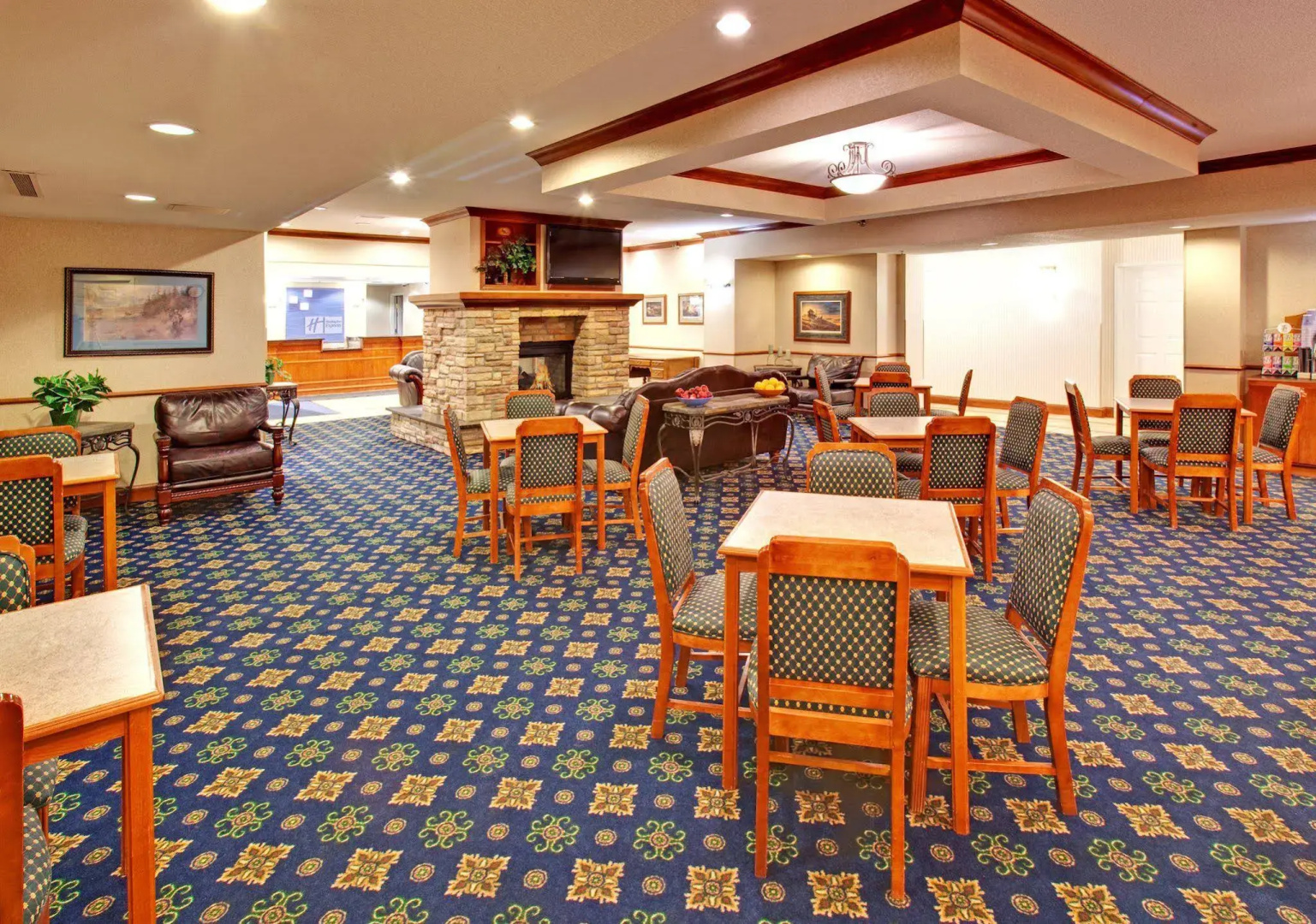 Holiday Inn Express Hotel & Suites Dickinson by IHG