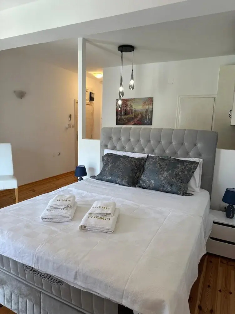Themis Apart Hotel