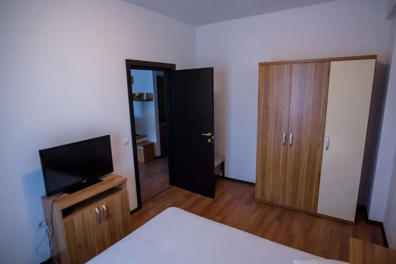 Summerland Apartment