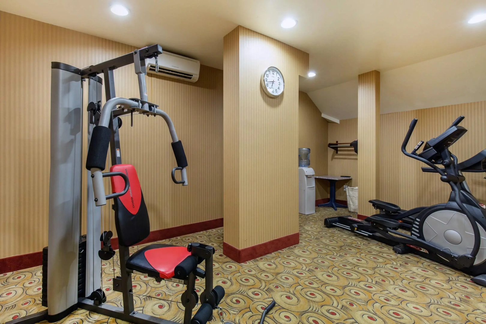 Gateway Hotel & Suites, an Ascend Collection Hotel