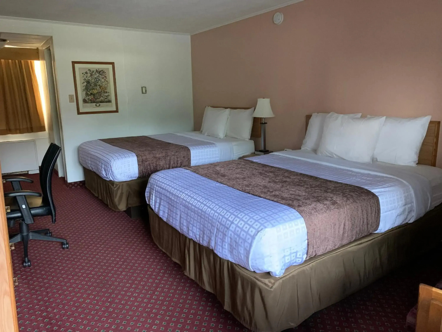 Red Carpet Inn and Suites Ebensburg