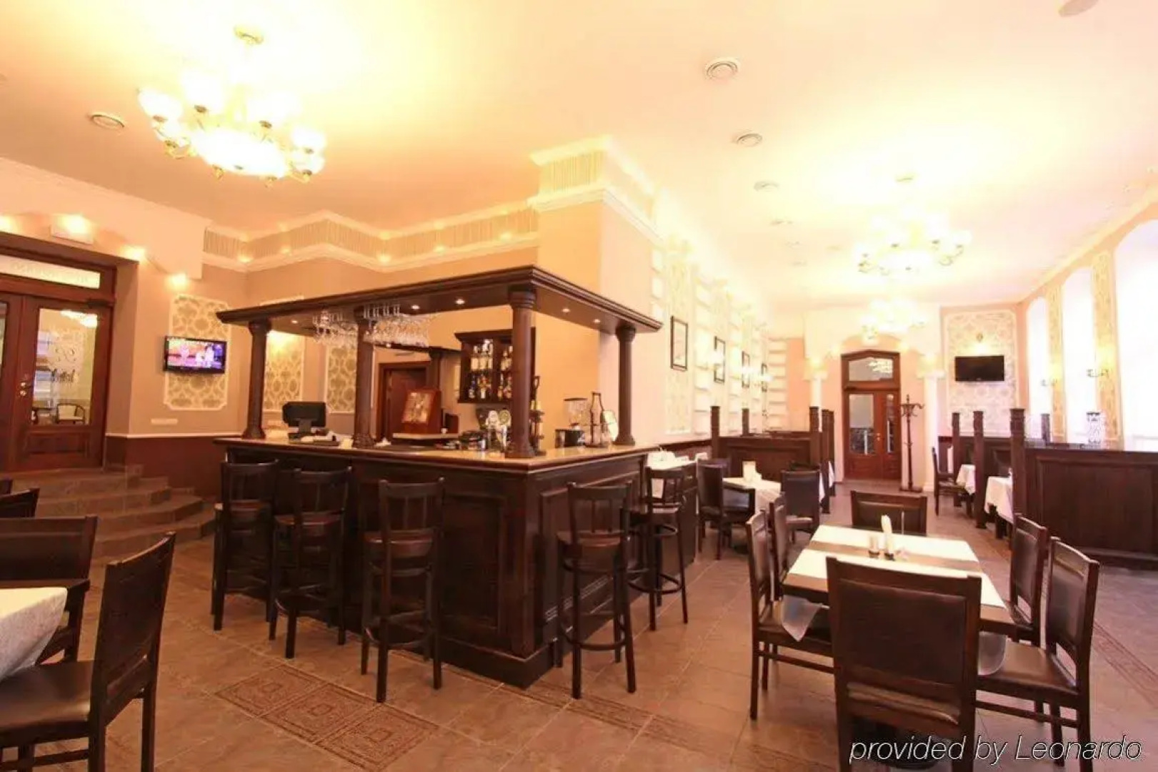 Optima Дворжец Львов