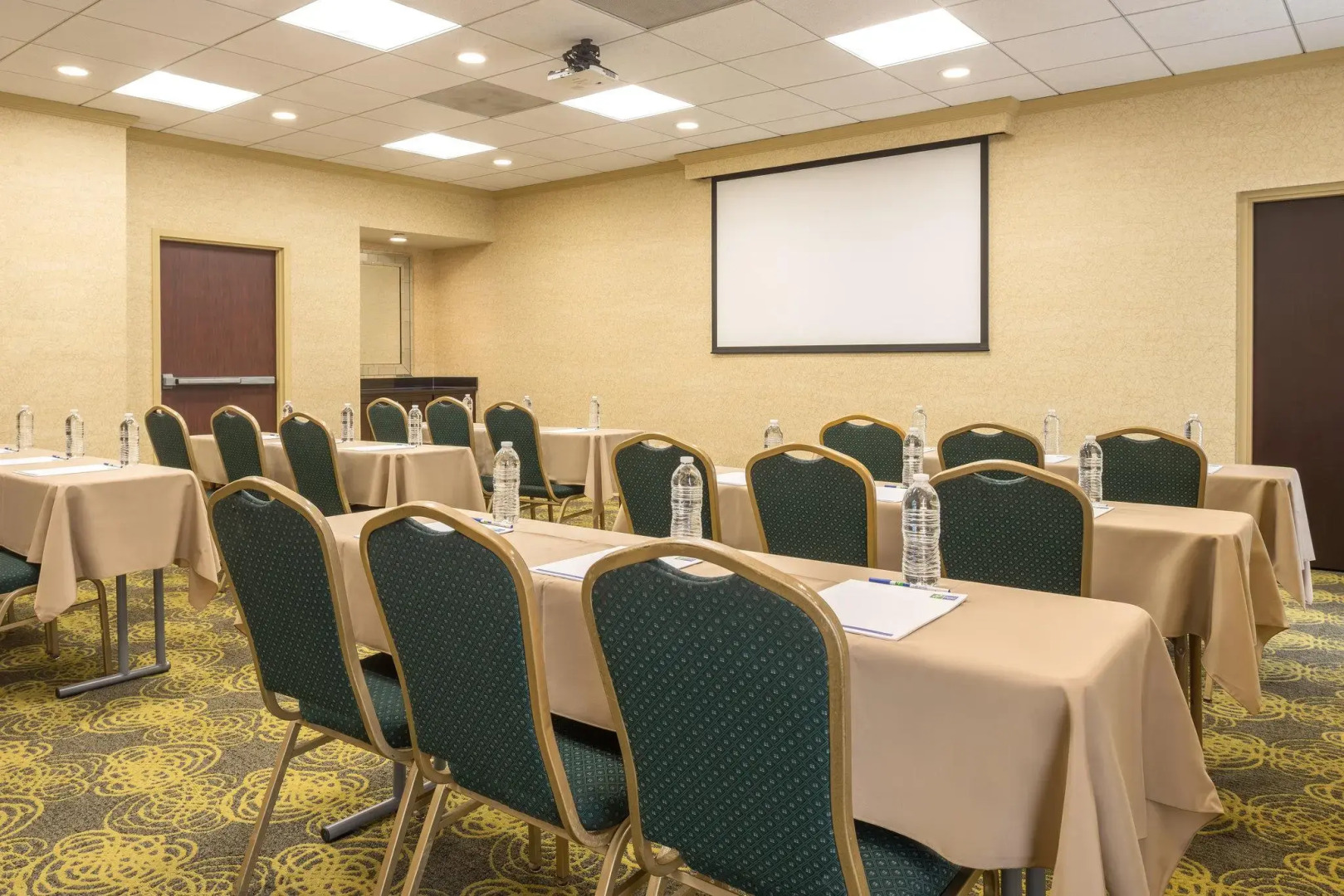 Holiday Inn Express Philadelphia NE - Bensalem by IHG