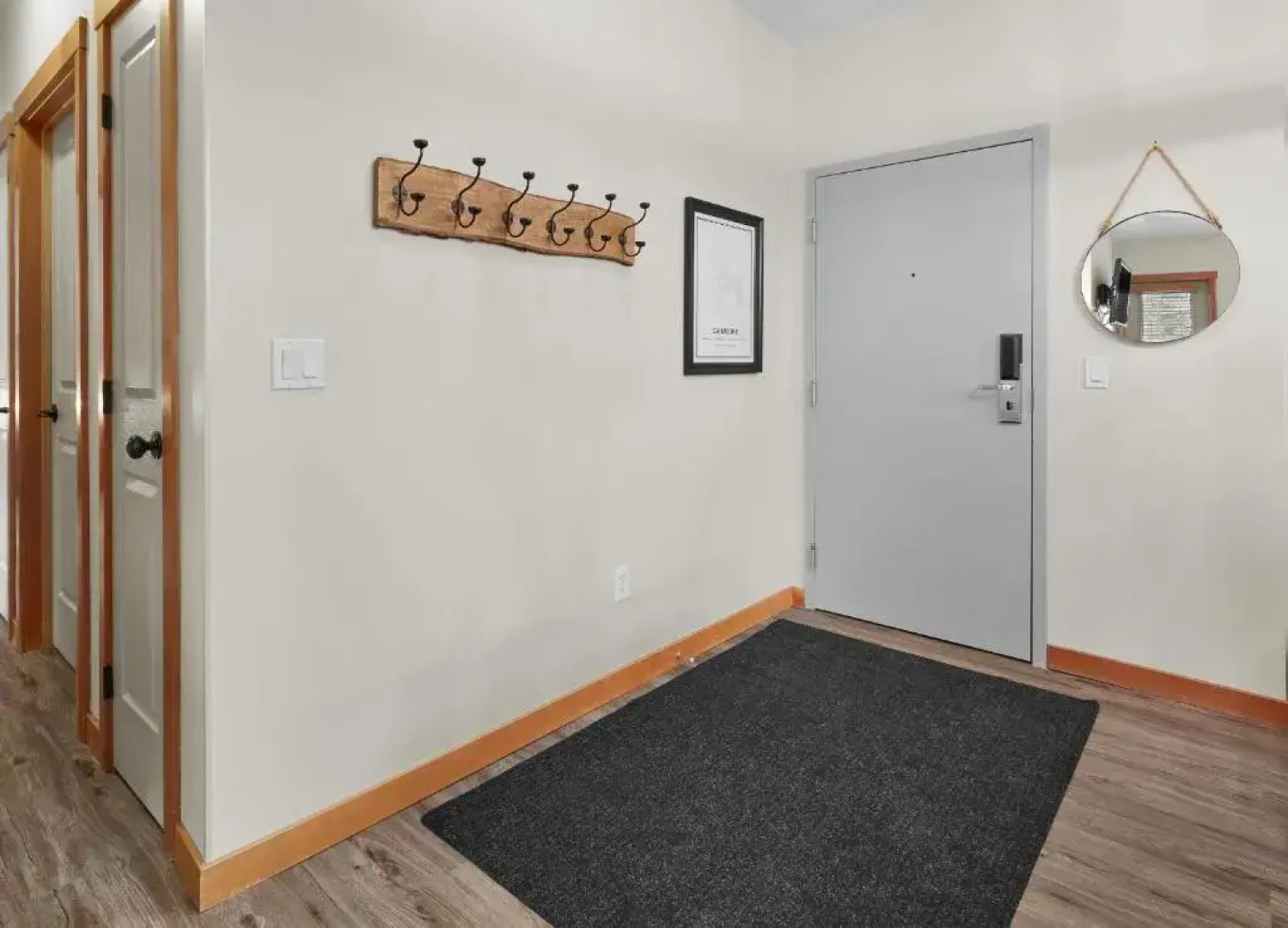 Newly Renovated Grizzly Lodge, Spacious 3BR 2BA with open pool, hot tub
