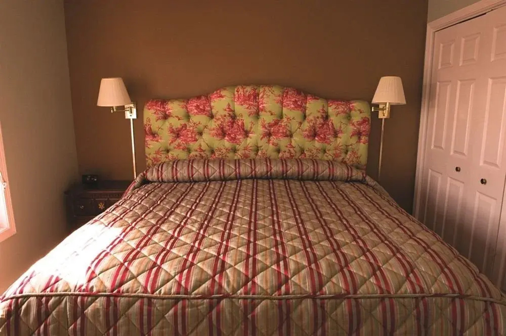 Harbor Place Studio Suites