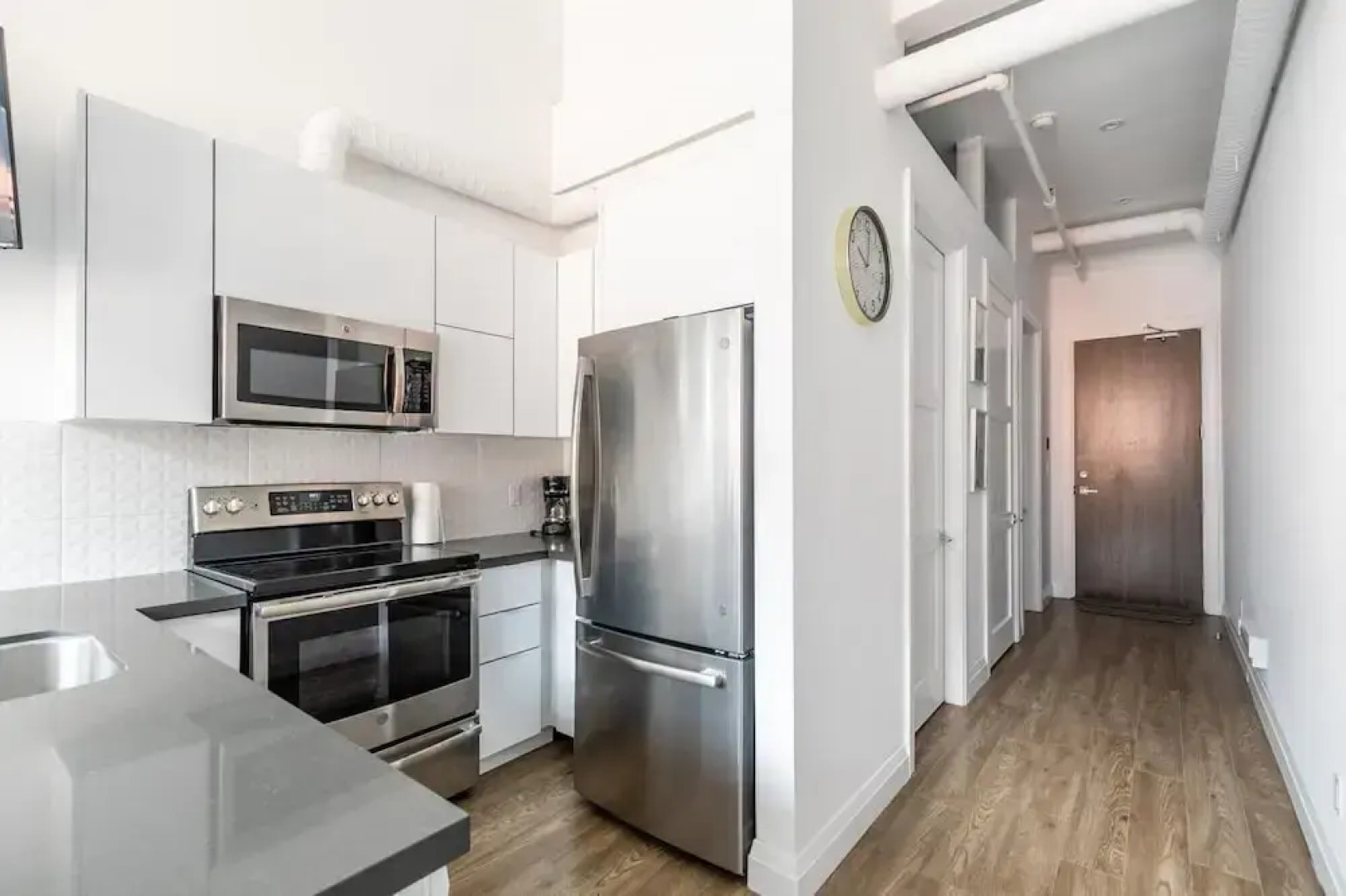 2BR 2storey Loft Free Parking Gym