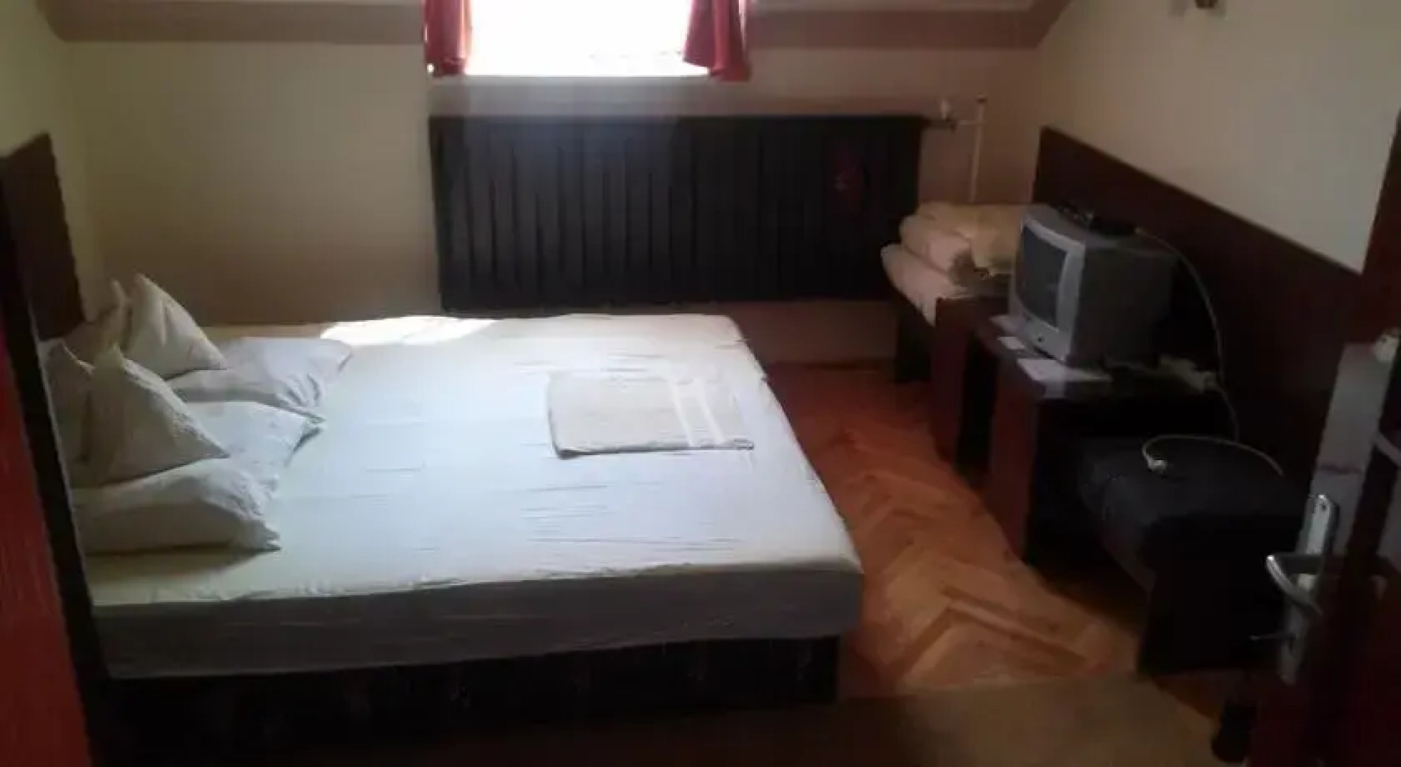 Flamingo Vendéglő Panzió