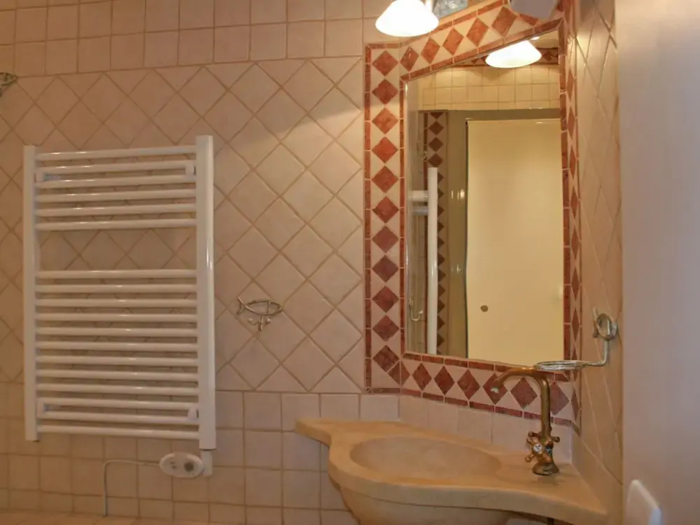 Beautiful Mansion With Views of Mont Ventoux and With Fenced Private Pool