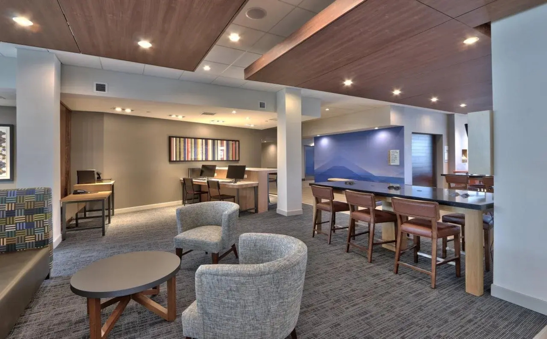 Holiday Inn Express & Suites Roswell by IHG