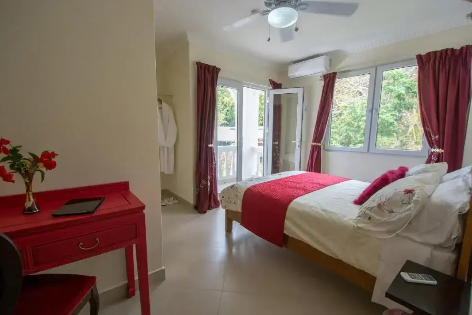 Taboga Palace Spa Hotel