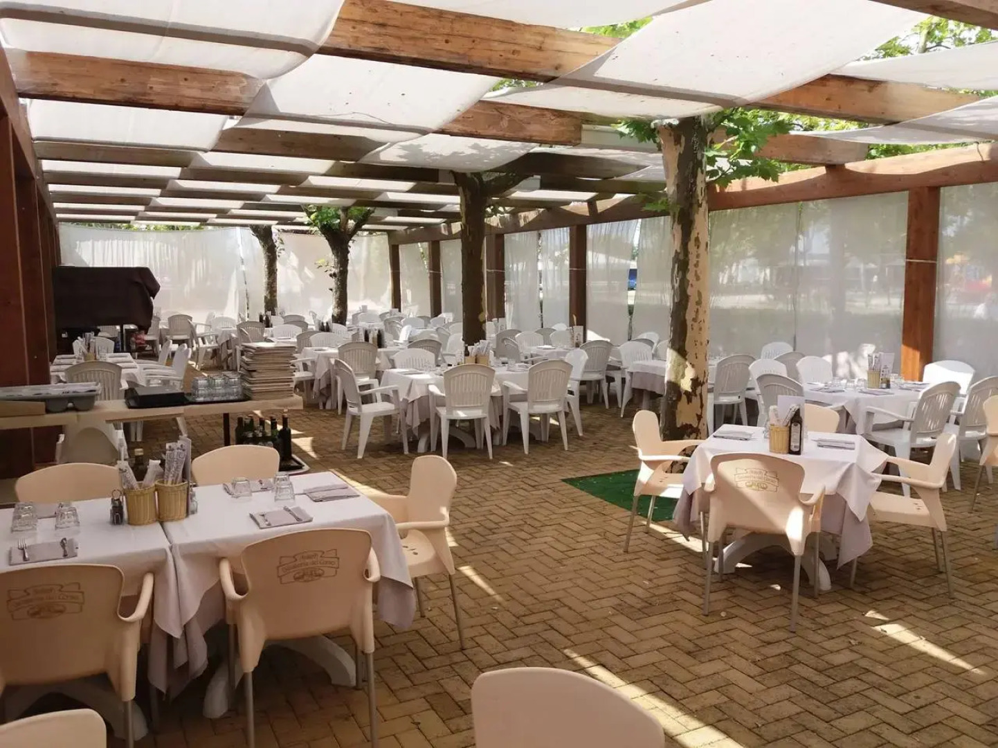 Club Del Sole Spina Family Collection