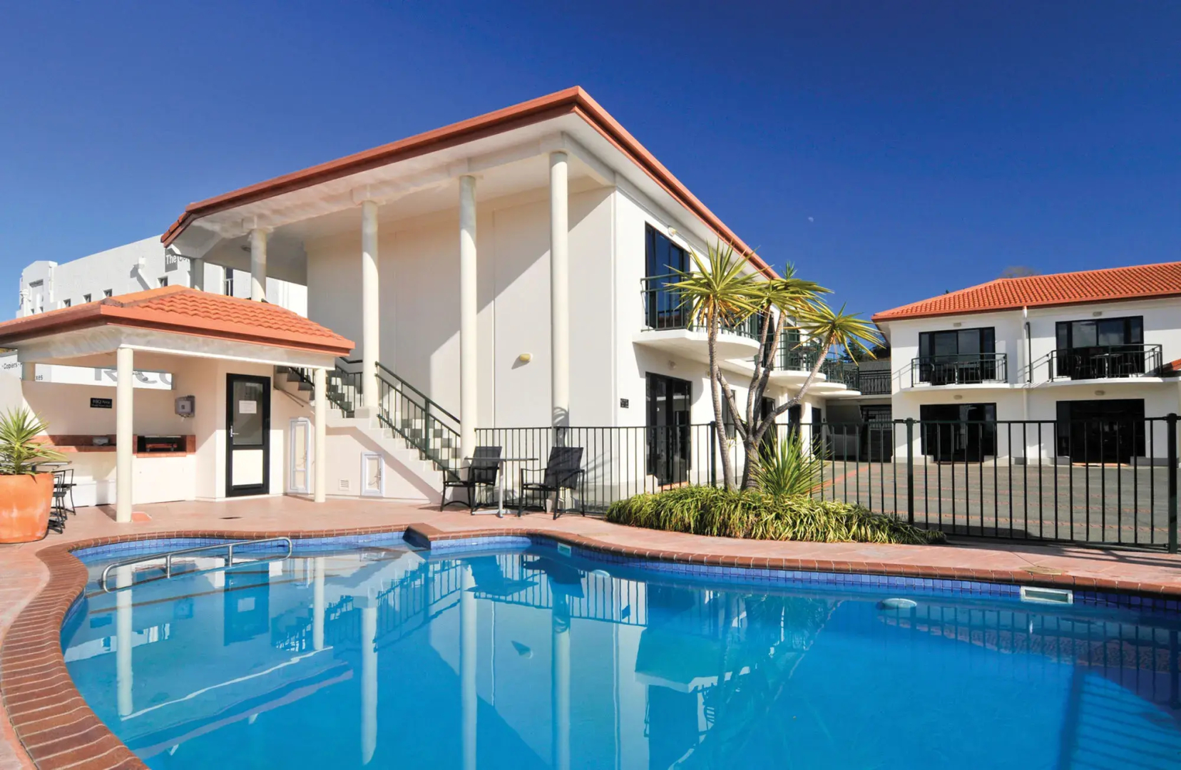 Palms Motel