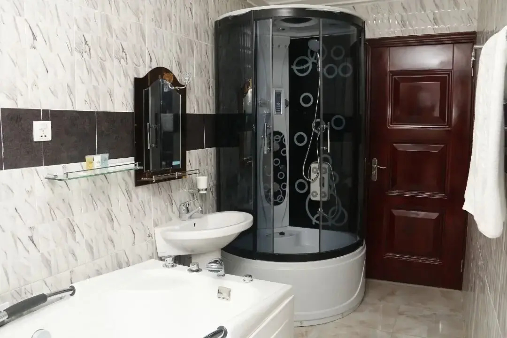 Reiz Continental Hotel Abuja