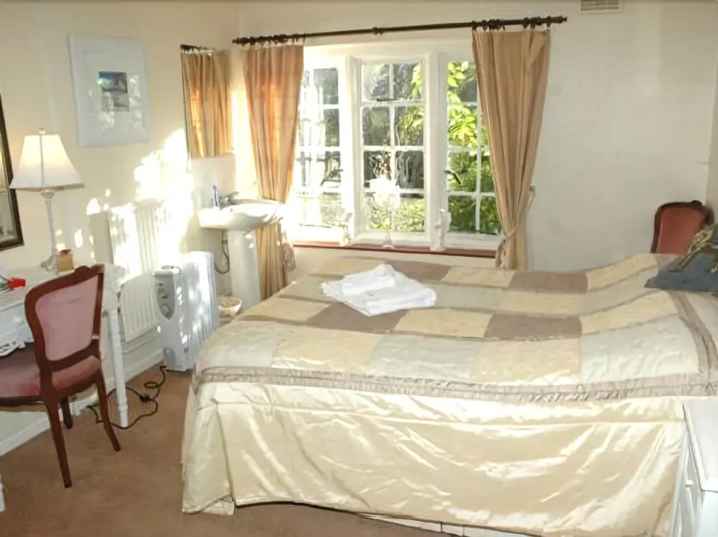 The Friendly Spirit Inn