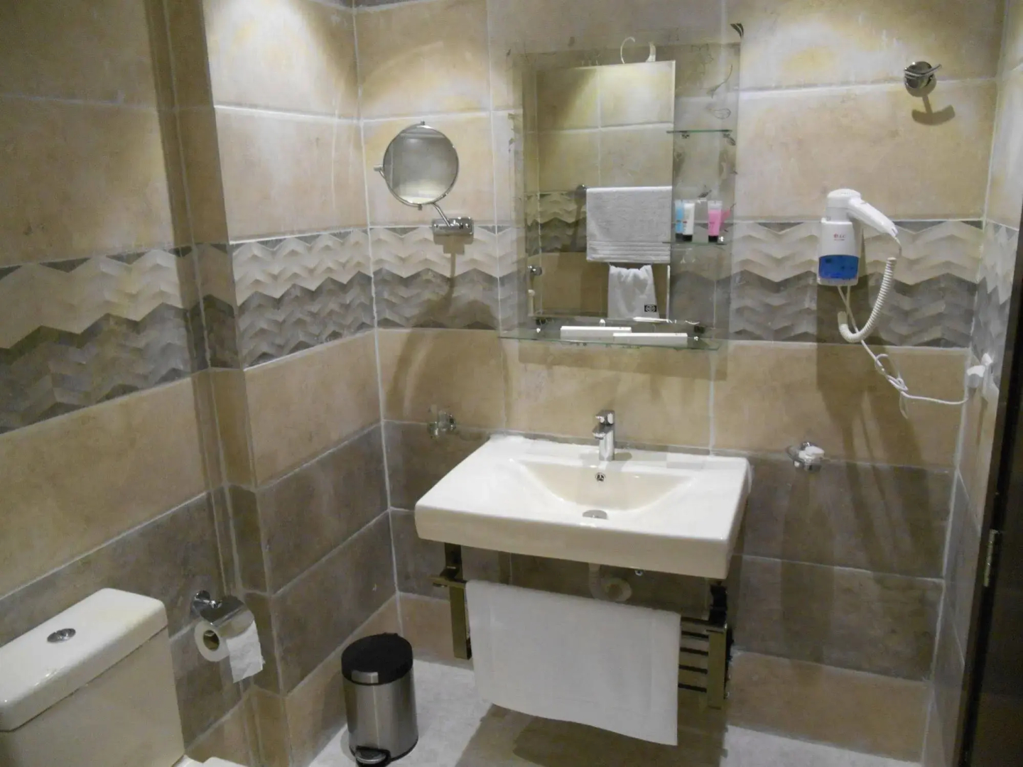 Shamaat Jeddah Hotel