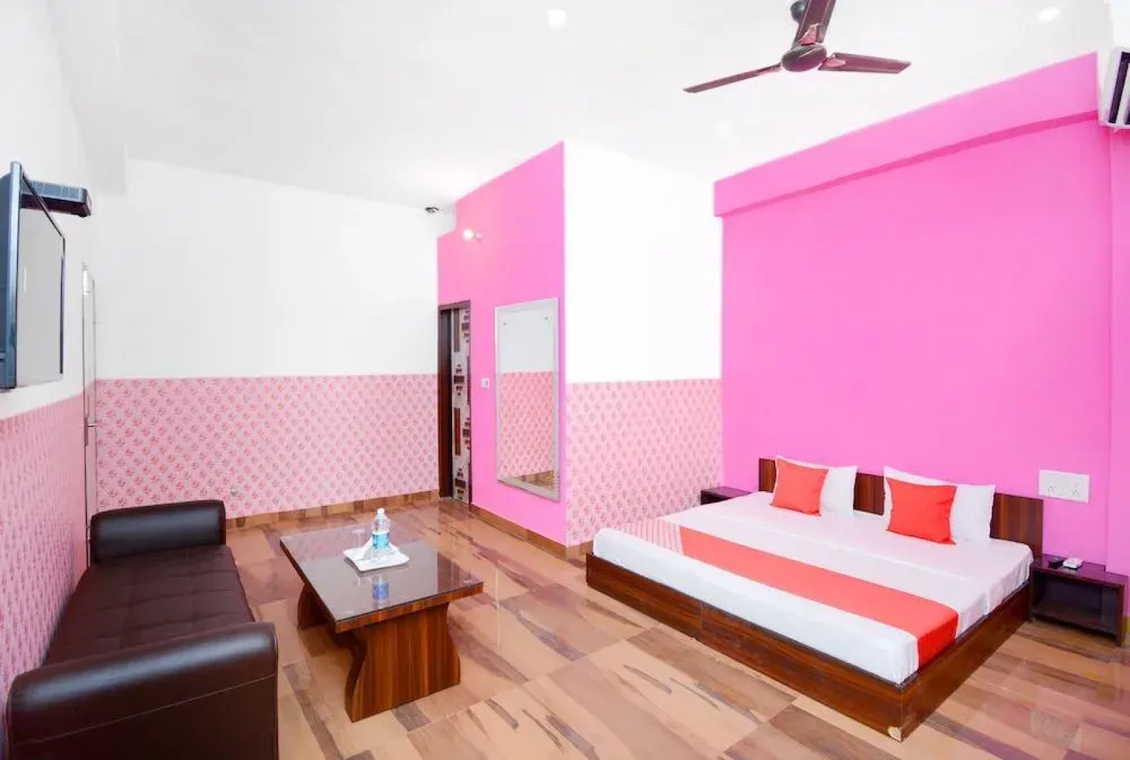 OYO 36908 Hotel Park View