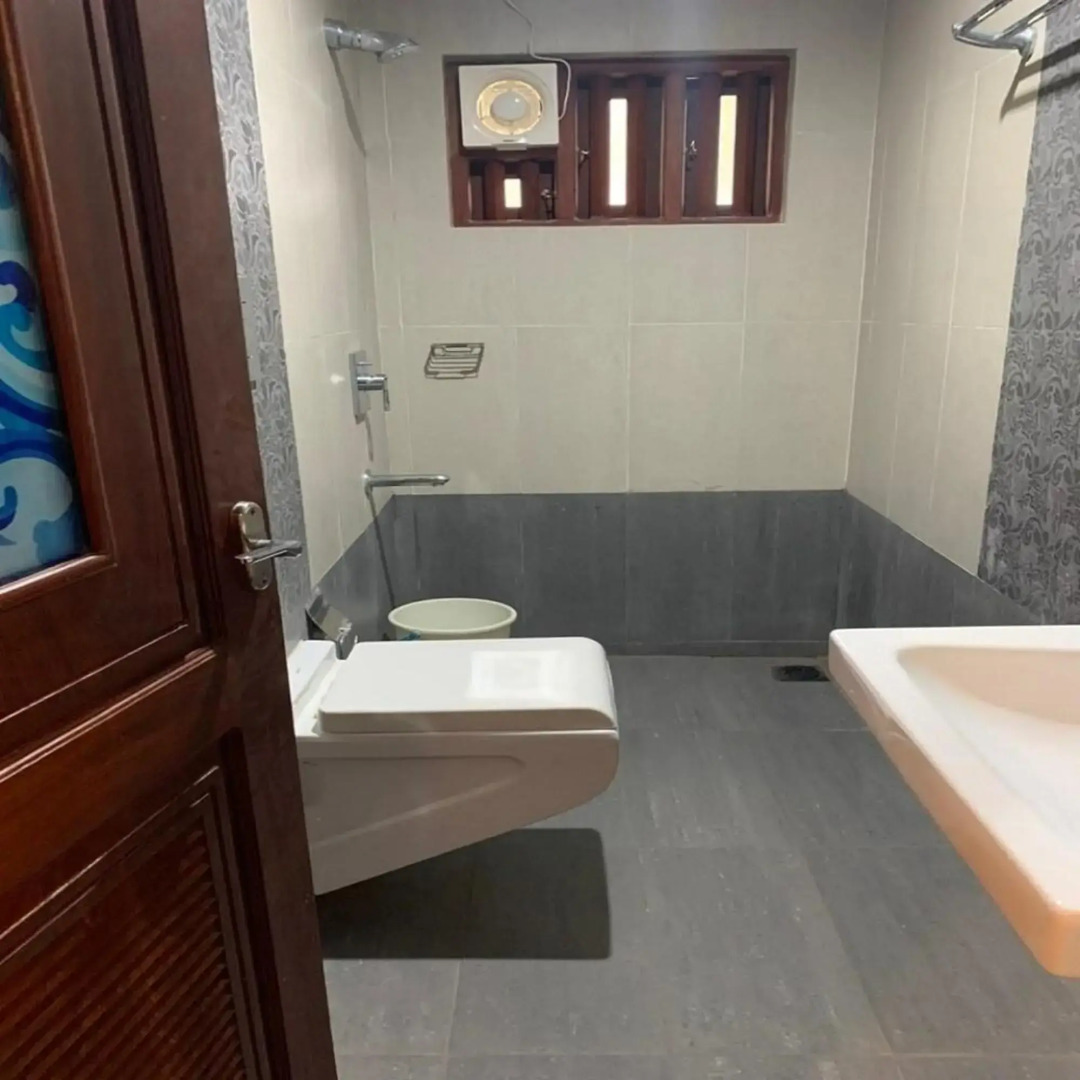 Sea breeze Beach Inn