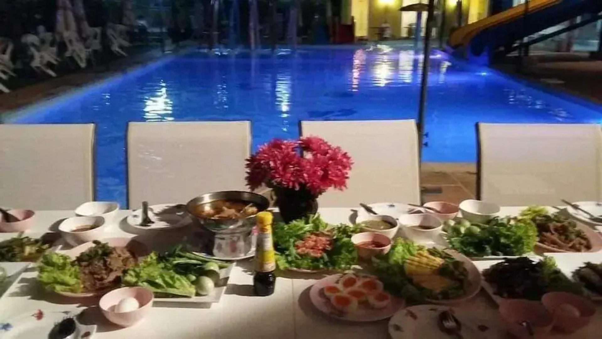 Turfan Hotel and Tigger Park