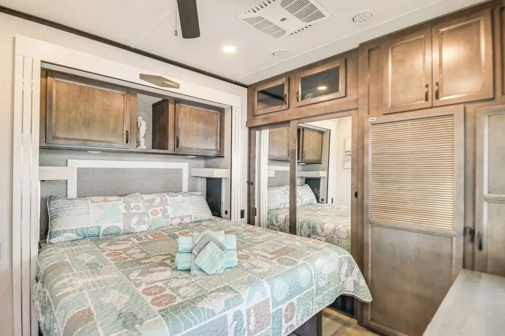 Pools, Boat Ramp & More: Cottage in Virginia Beach