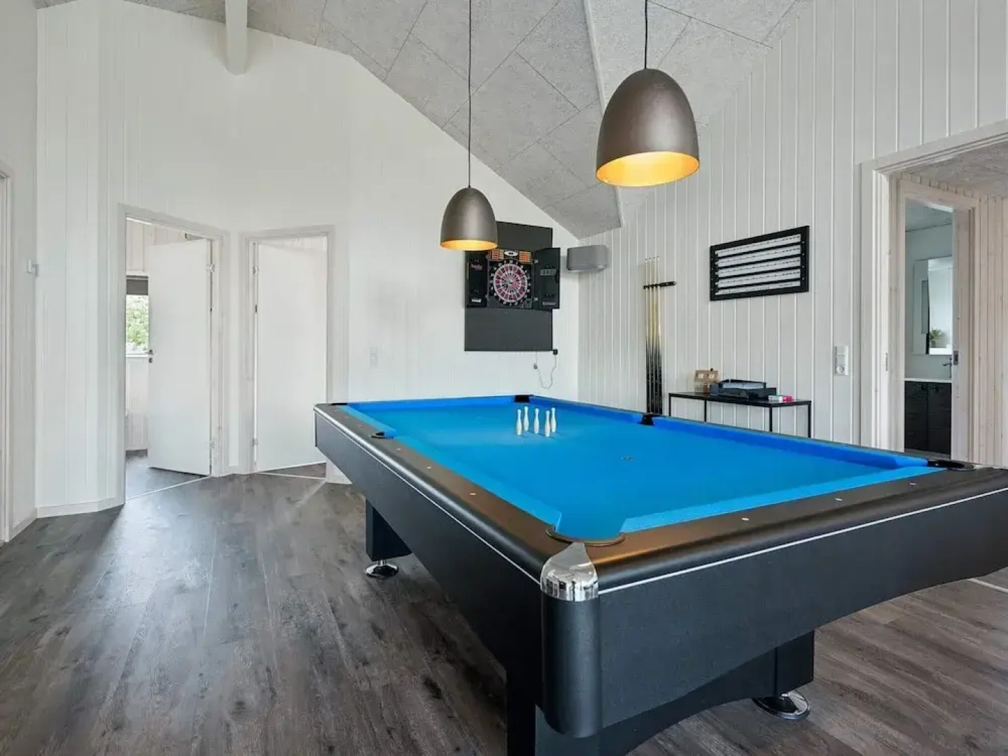 Spacious Retreat Near Beach - By Traum Ferienwohnungen