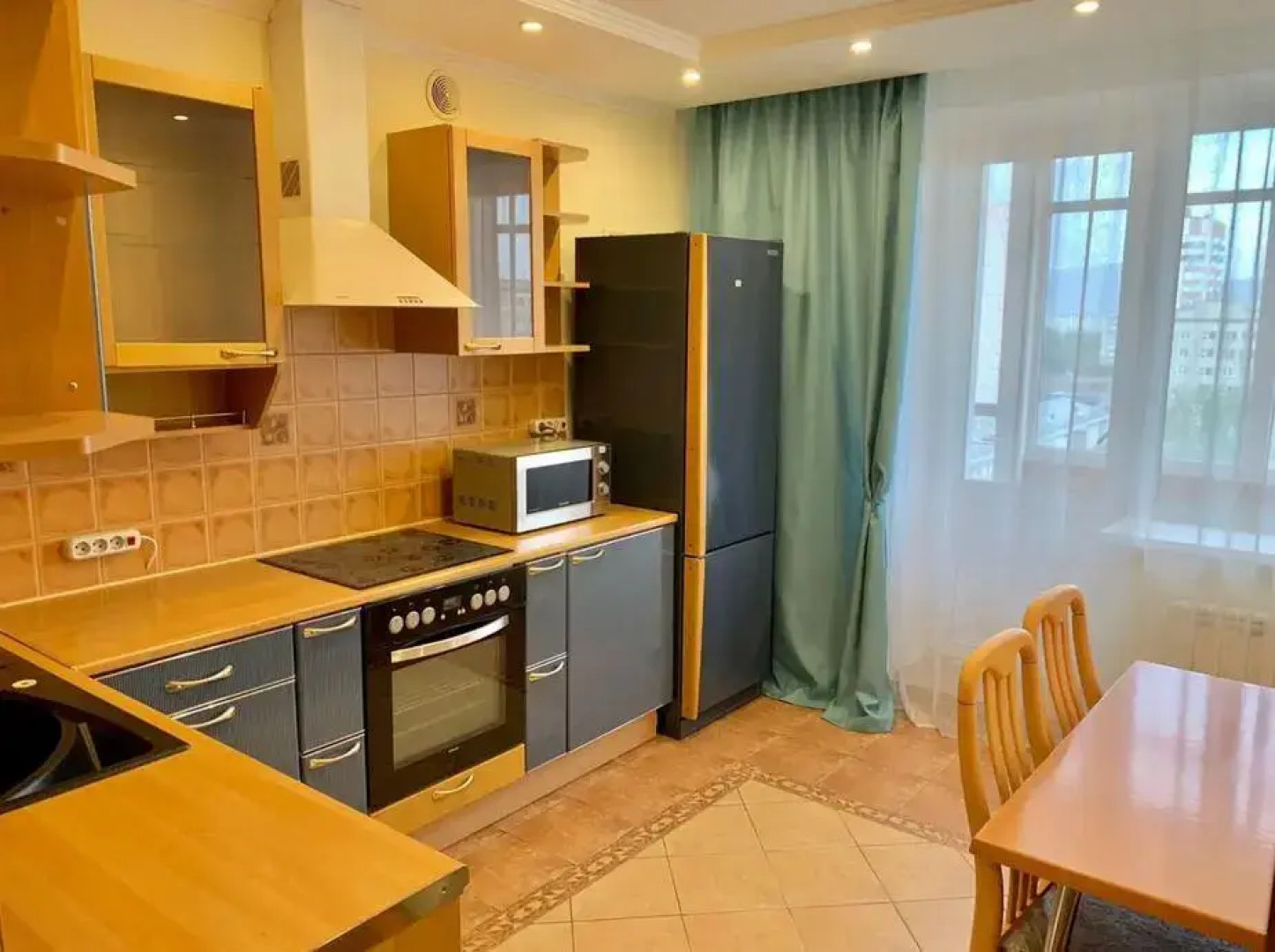 ABC Apartmens (ЭйБиСи Апартментс) на улице Толстого