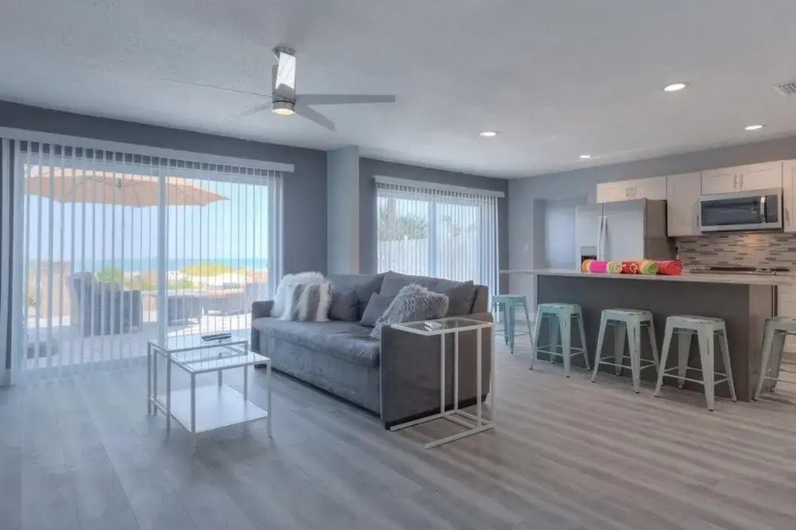 Sea La Vie Beach Oceanfront Patio Pet Friendly