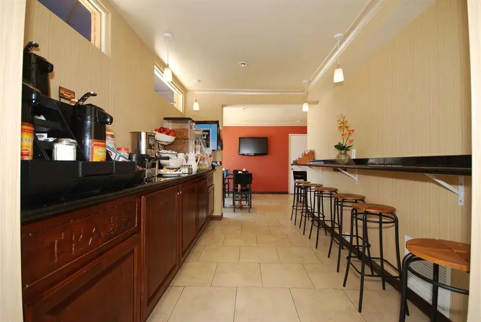 Pasadena Rose & Crown Hotel