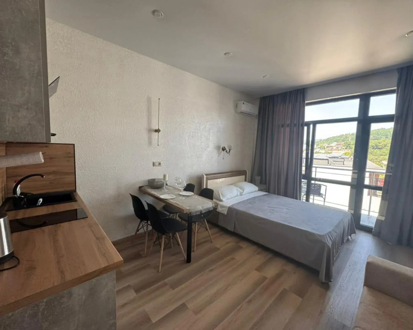 Море тут на улице Львовская