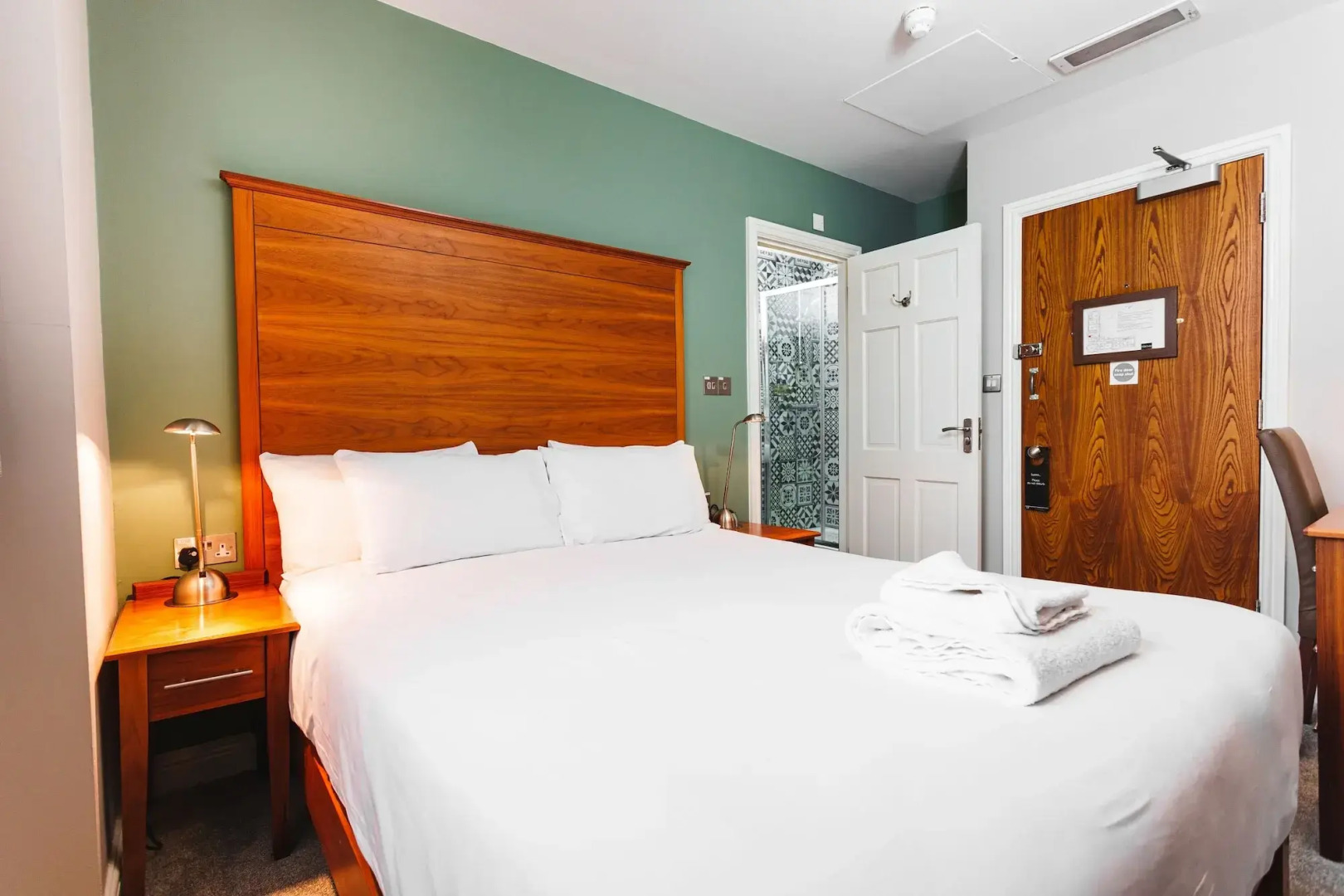 The Dog and Doublet Inn