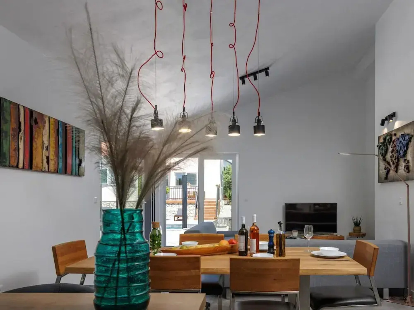 Modern Countryside Villa Near the Sea, Private Swimming Pool, Lovely Guesthouse