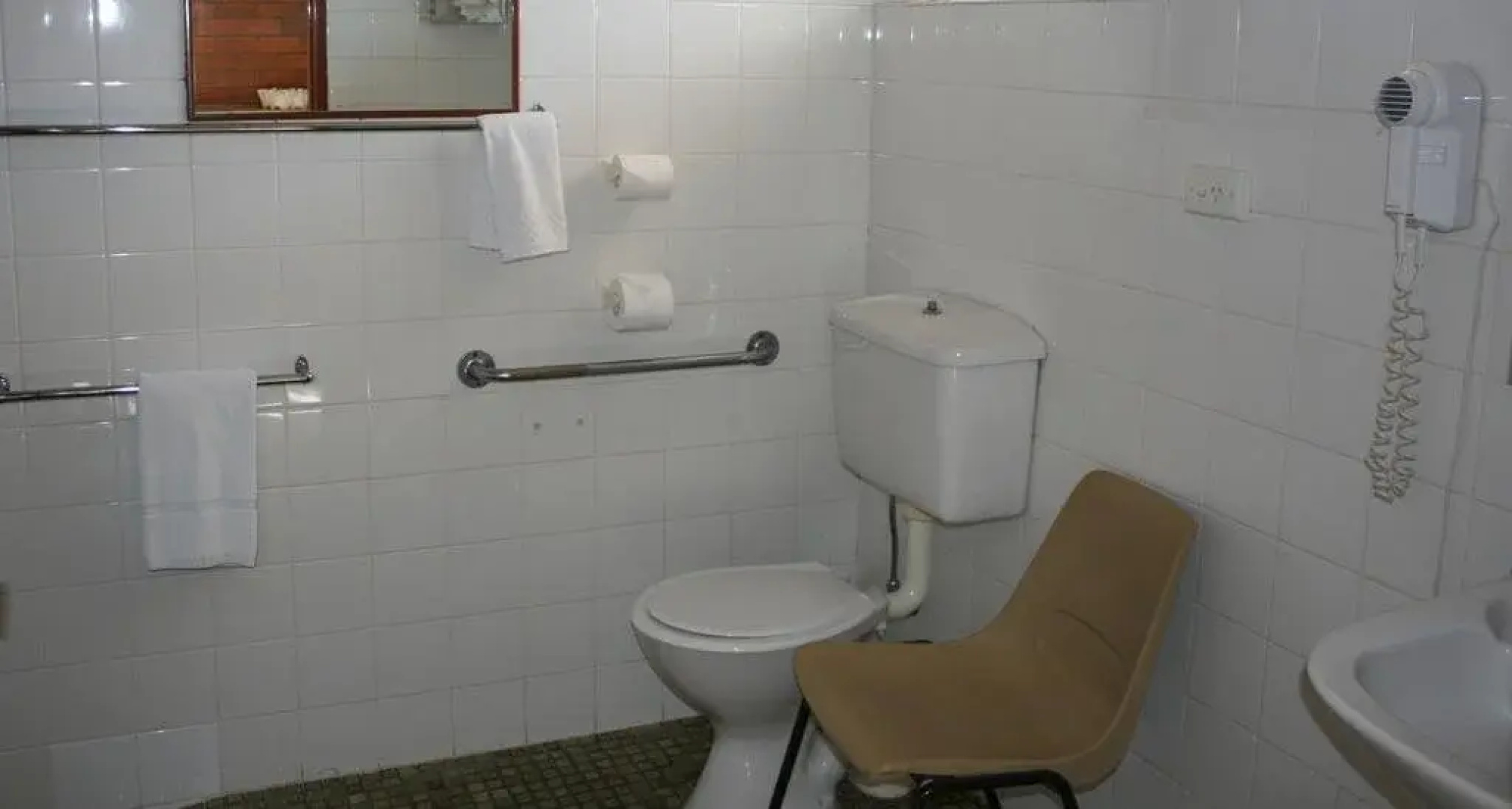 The Plains Motor Inn