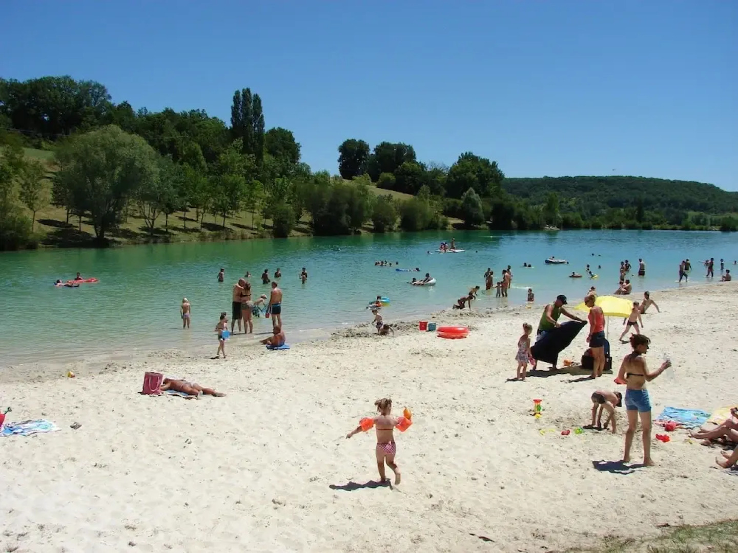 Cozy Chalet With a Porch in a Wonderfully Green Environment