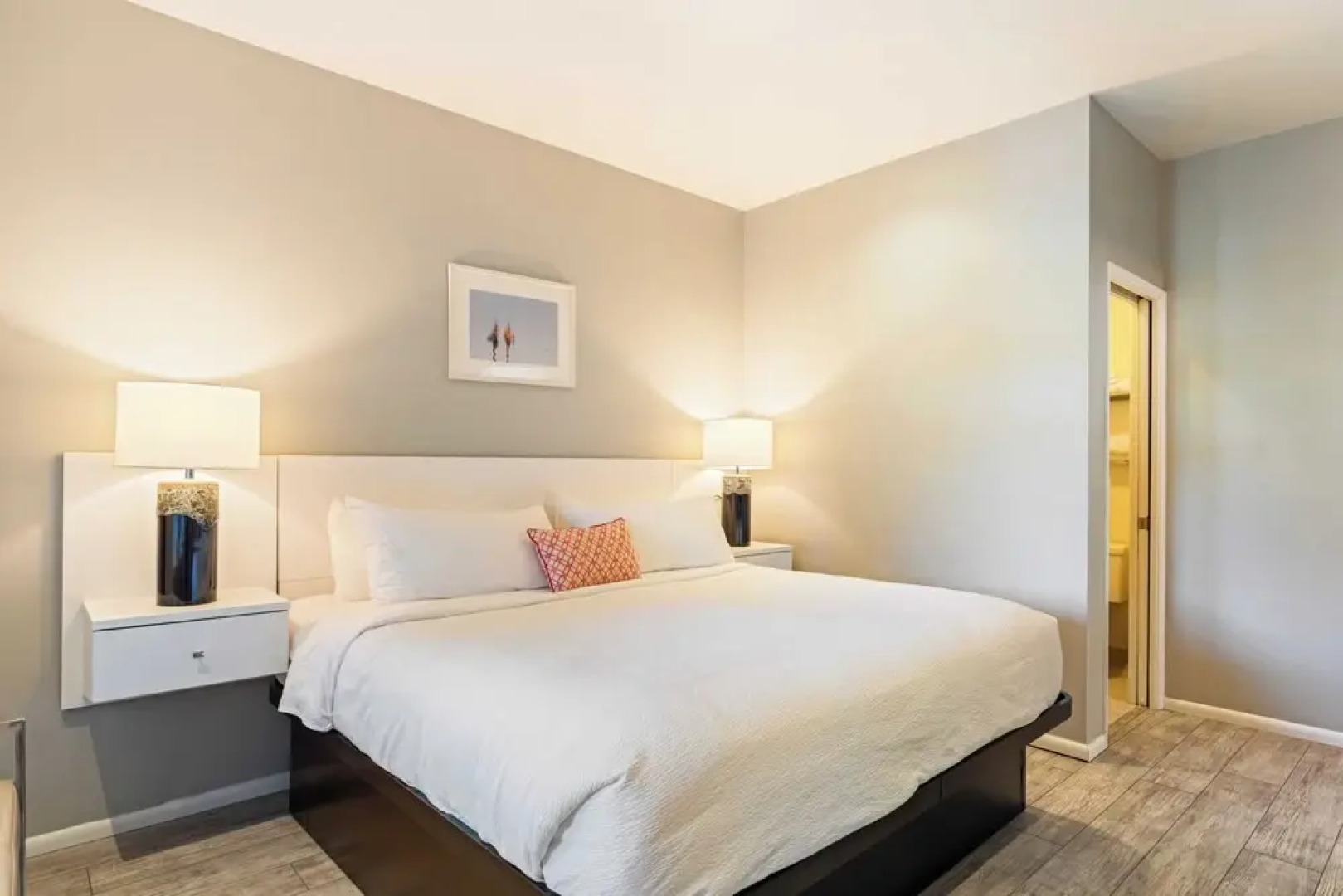 4 Cayucos Bungalows Steps to Beach, Sleeps 16, Pet Friendly