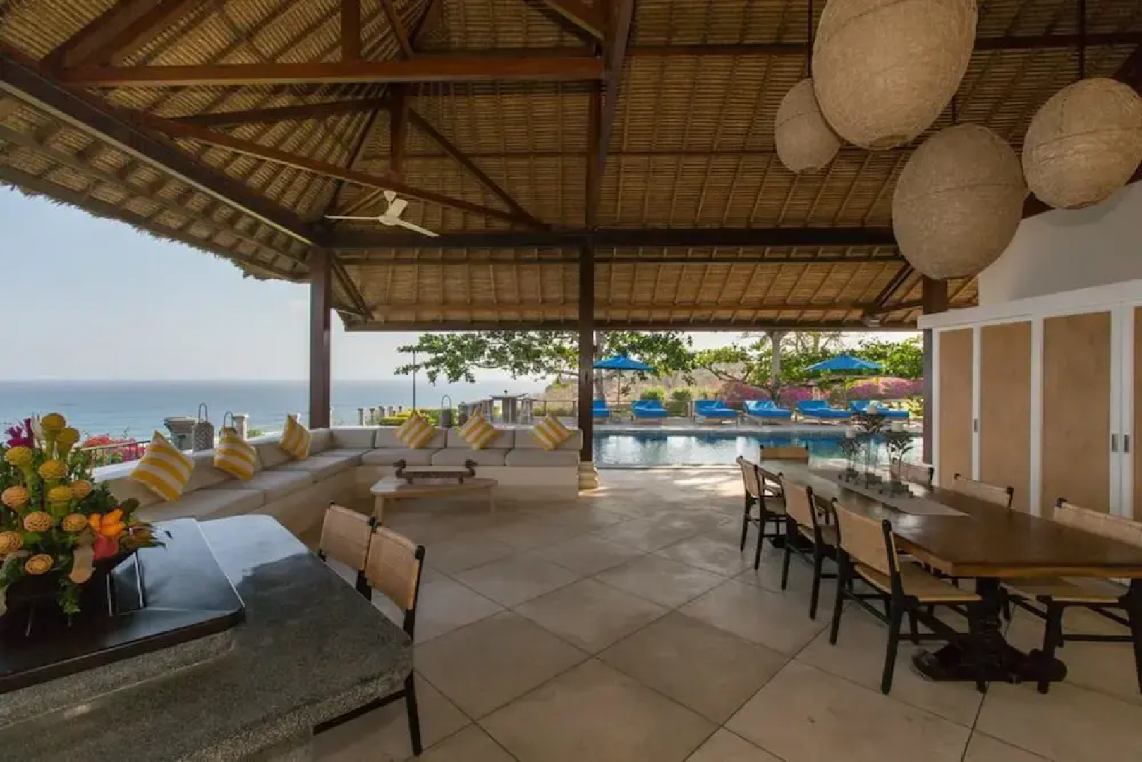 Villa Karang Putih