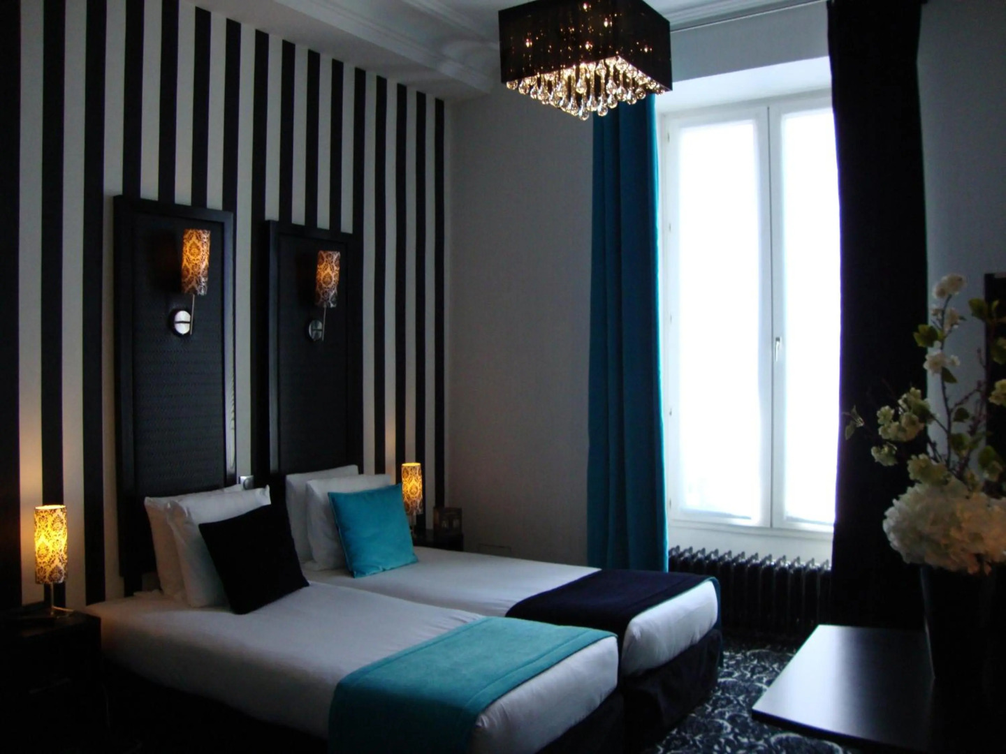 Отель Peyris Opera