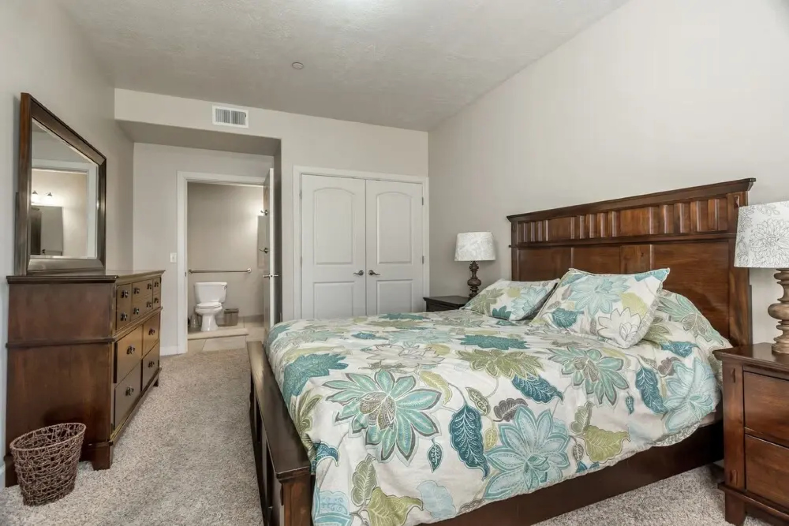 Citifront A 3 Bedroom Condo by RedAwning