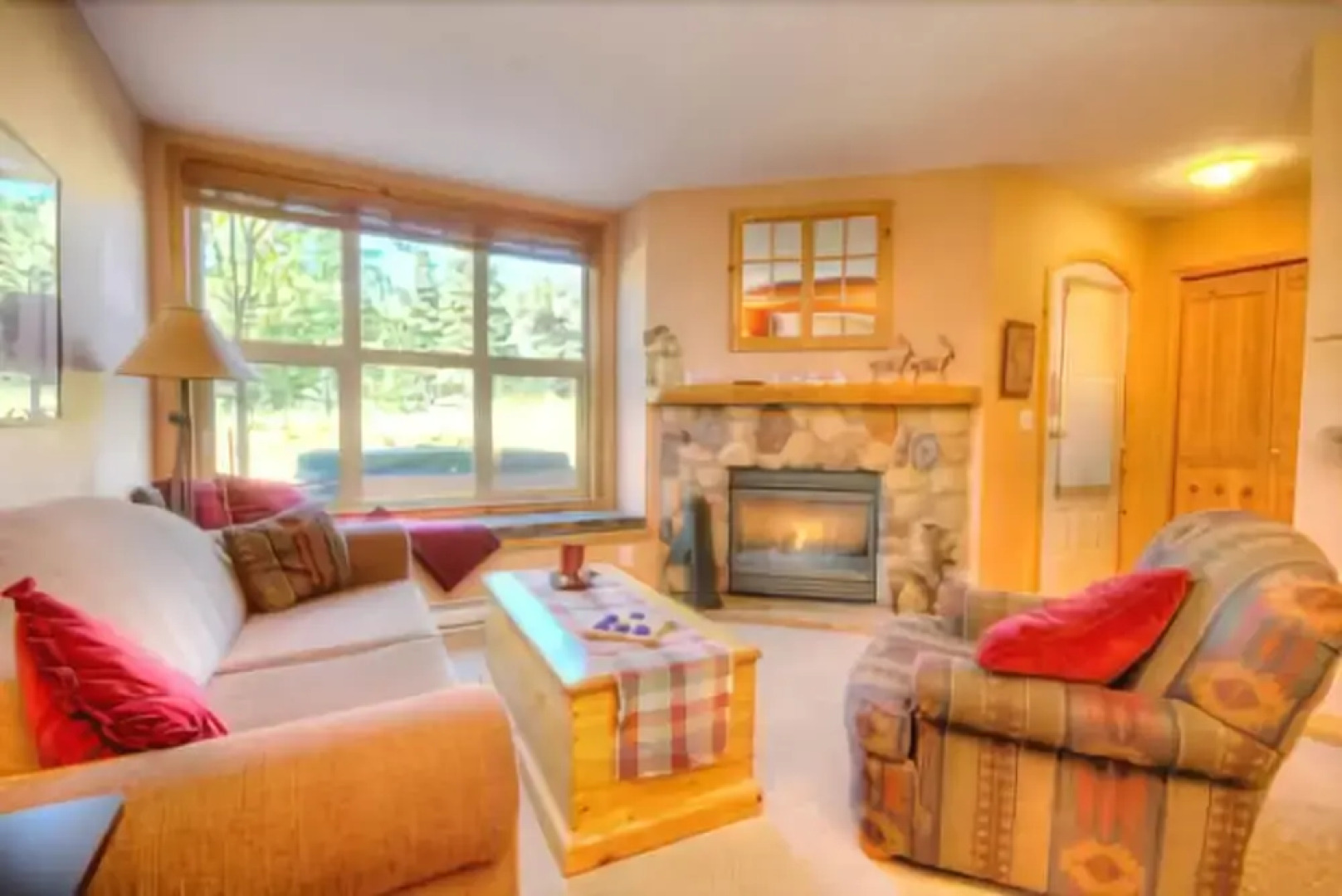 Sun Peaks Accommodation by Bear Country