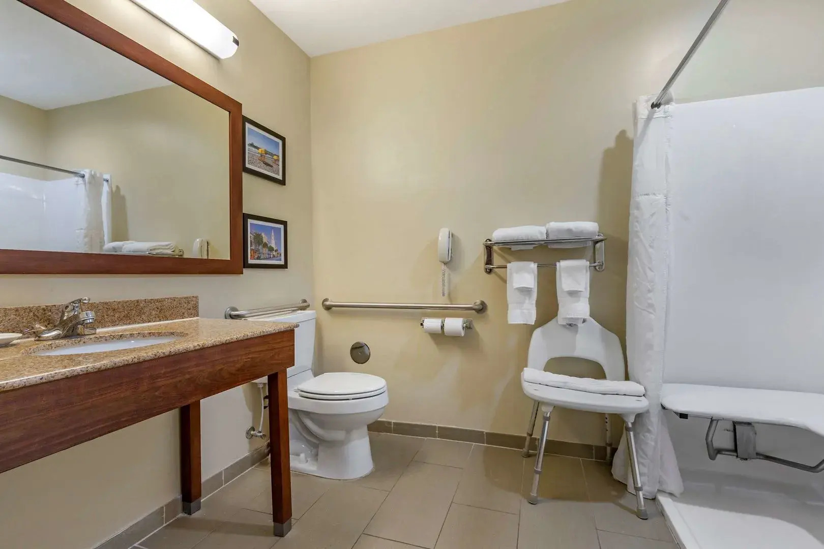 Comfort Inn & Suites