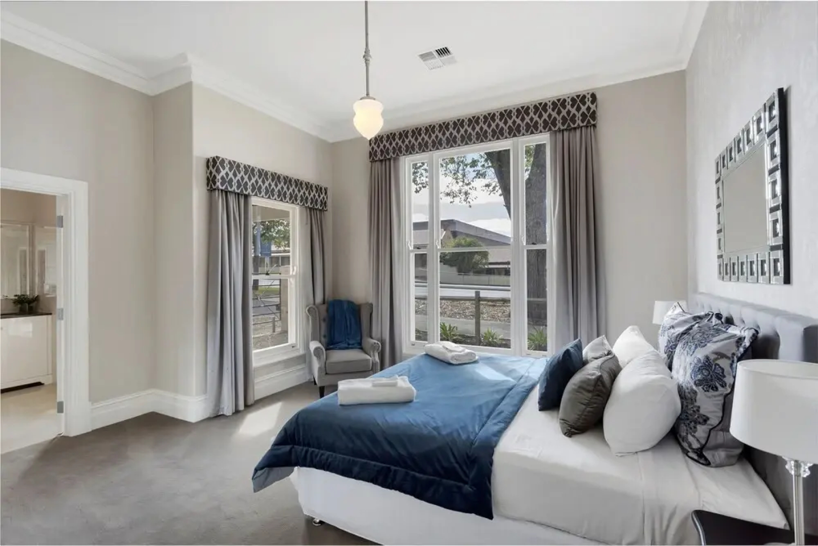 Grandview Accommodation - The Elm Tree Apartments